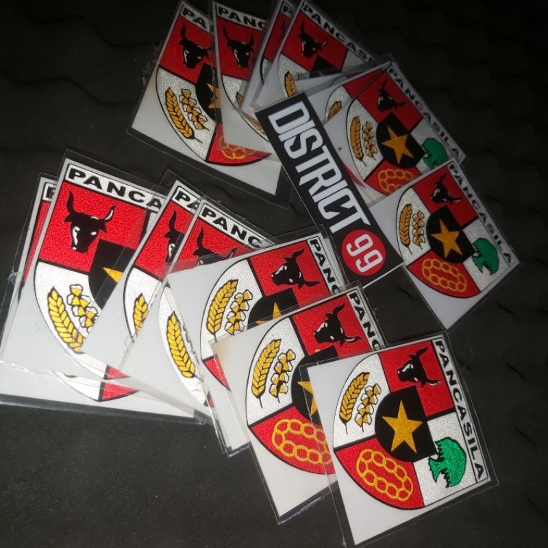 

STICKER CUTTING TUMPUK LAMBANG PANCASILA