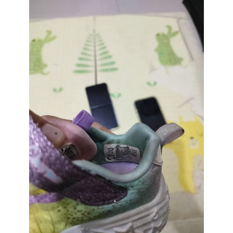 Sepatu Anak Perempuan Skechers Preloved