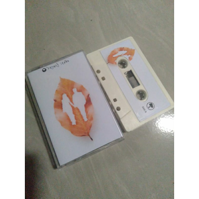 kaset pita payung teduh
