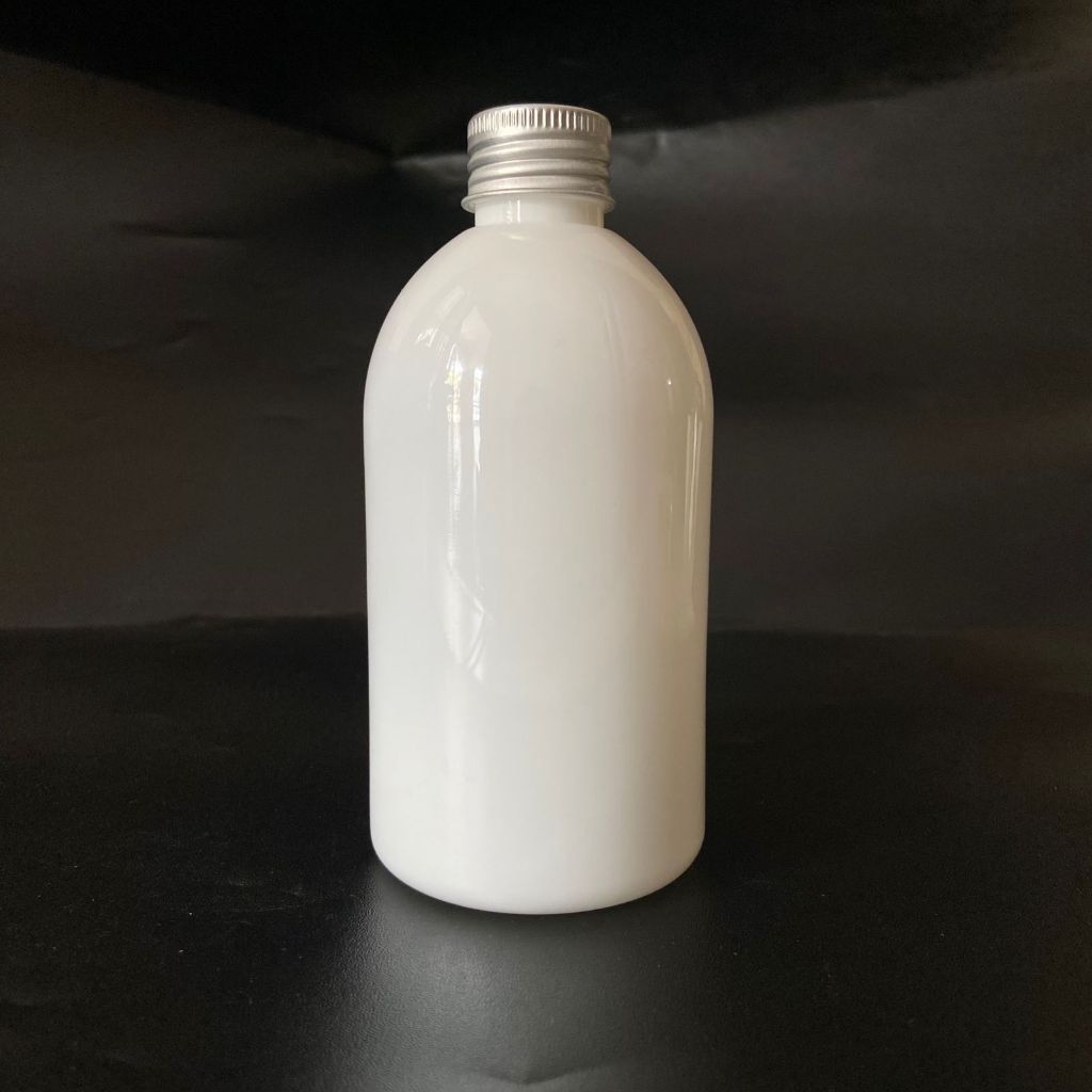 Botol 250ml Bulat Tutup Ulir Aluminium / Botol 250ml Oval Putih Tutup Aluminium Silver Gold HItam