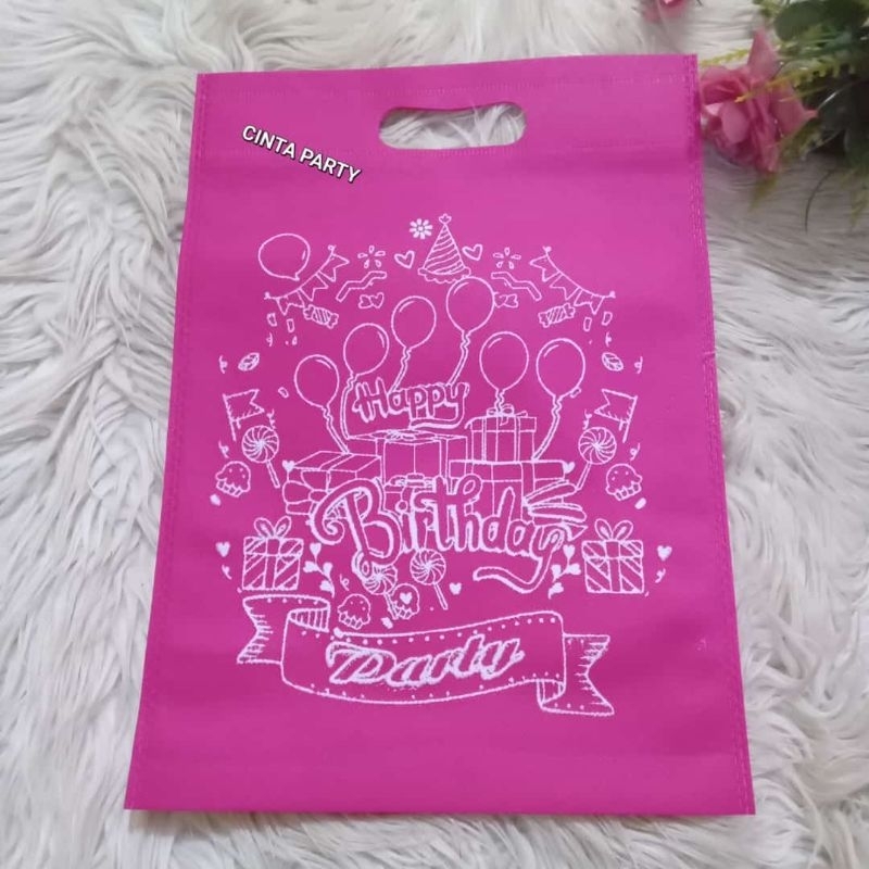

Goodiebag Oval Happy Birthday Ulang Tahun 25x35cm 10pcs fucia pink