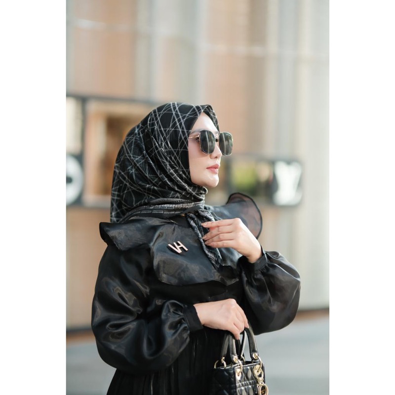 scarf vanillahijab ceo series/ Monogram scarf by vanillahijab