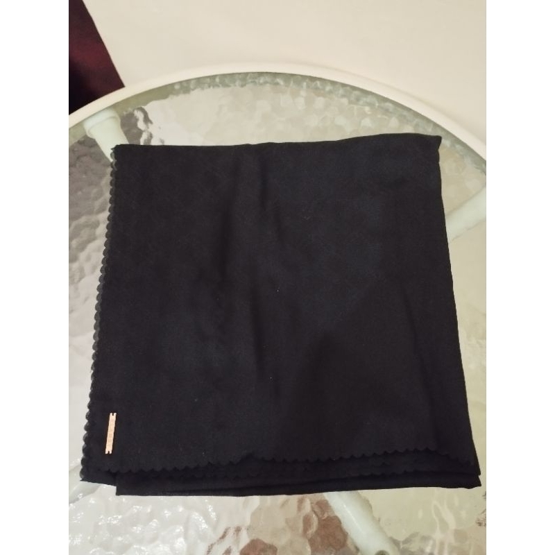 The Classic Monogram Scarf Wearing Klamby Jilbab Hitam Preloved Bekas Second