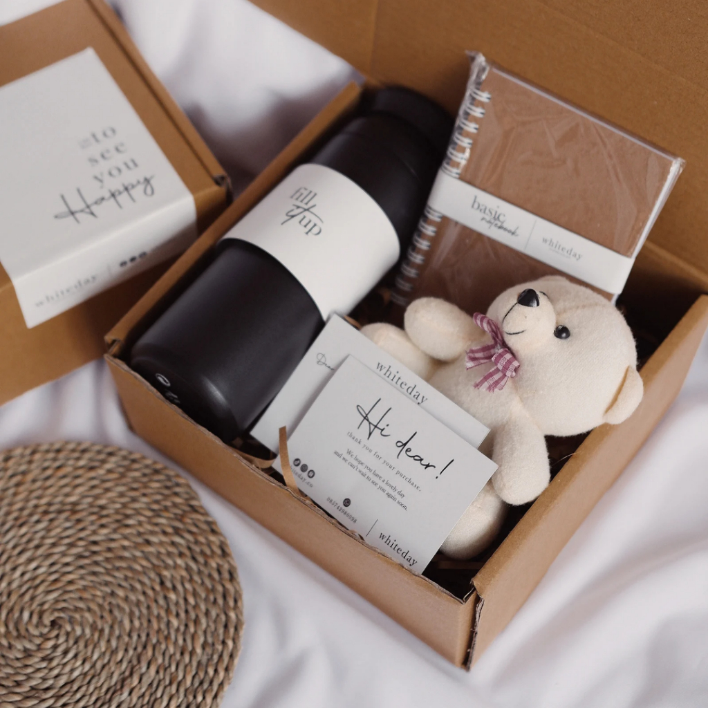 

(TUMBLER) HAMPERS / KADO WISUDA / KADO ULANG TAHUN / HAMPERS ESTETIK / HAMPERS WISUDA