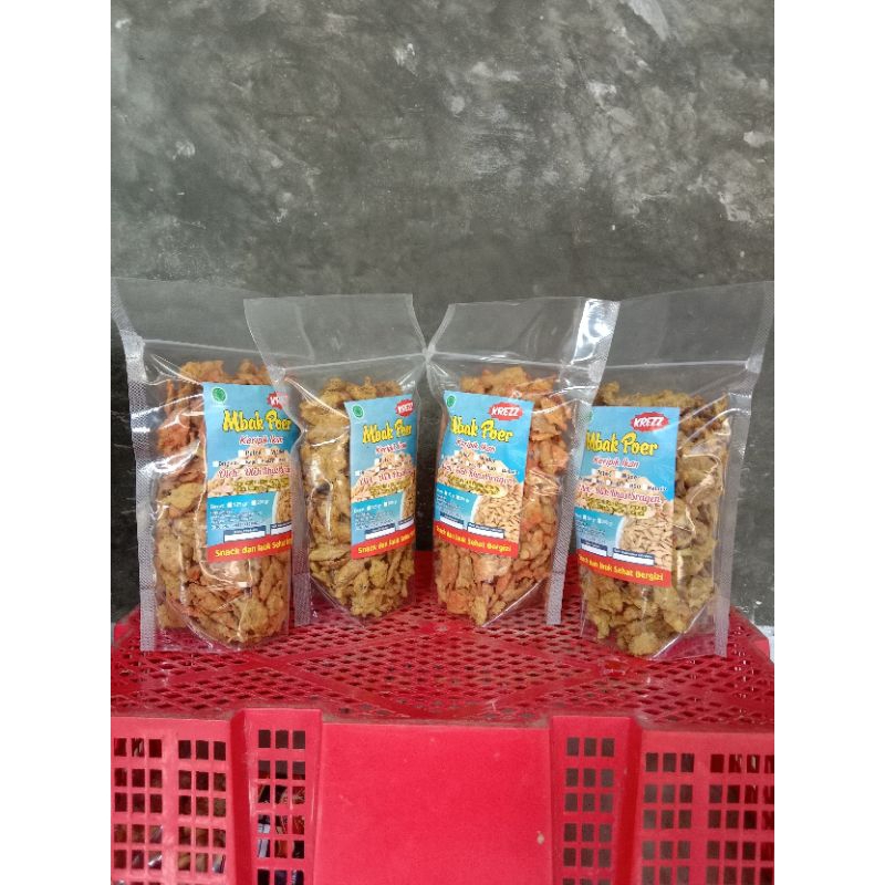 

Jual ikan crispy MbPoer rasa balado dari ikan segar