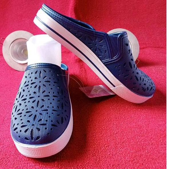 sendal wanita sendal sepatu sepatu separuh sendal jelly karet sandal tertutup sandal harian