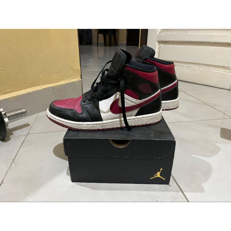 SEPATU NIKE SECOND AJI MID GYM RED