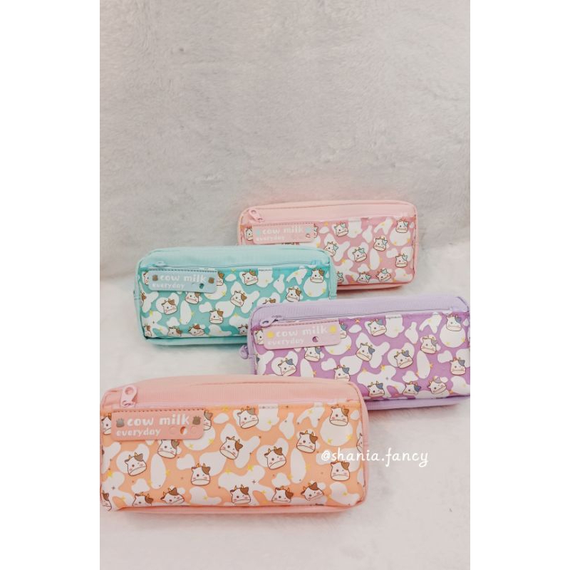 

Tempat Pencil/Pen Case/Pen Bag Sleting Motif Cow