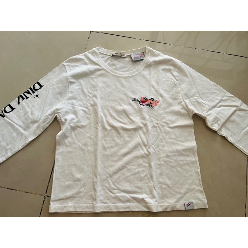 preloved kaos longsleeve p&b pull and bear x pink panther putih white original M size