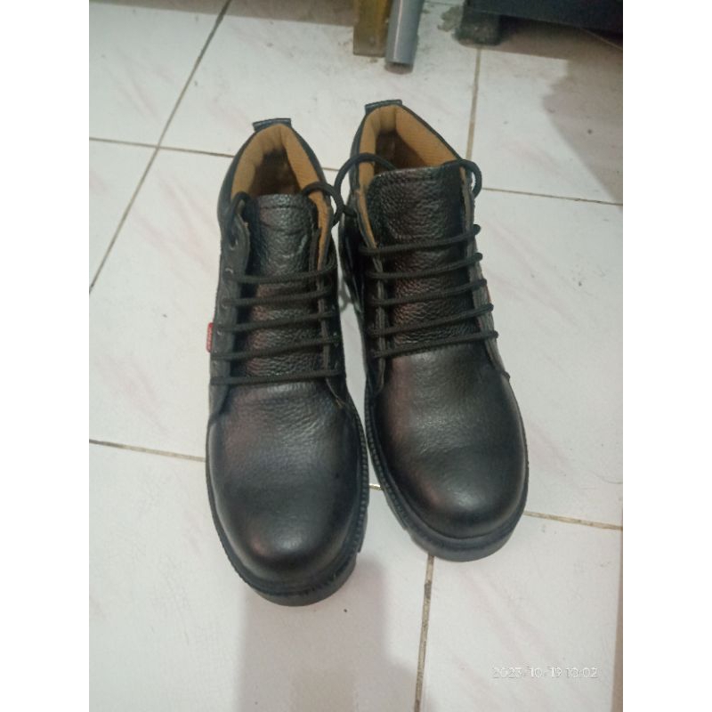 Sepatu Safety Merk Juger