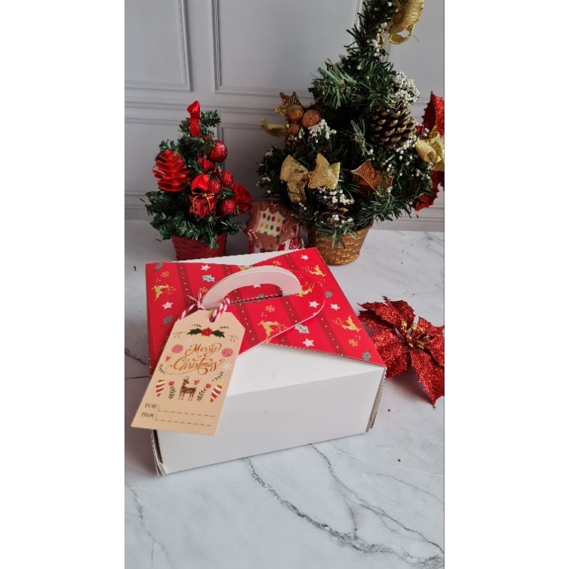 

Kotak dus kue jinjing tema natal design tidak pasaran dan unik , kotak kue uk 22 tema natal