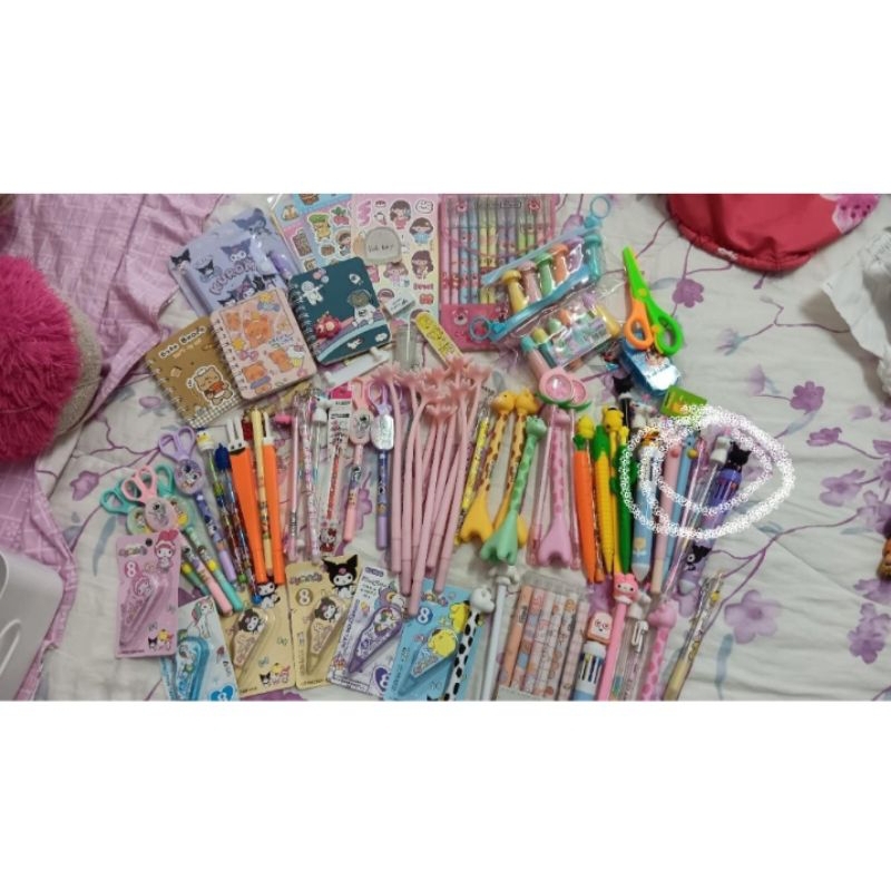 

Alat tulis campur 500gr