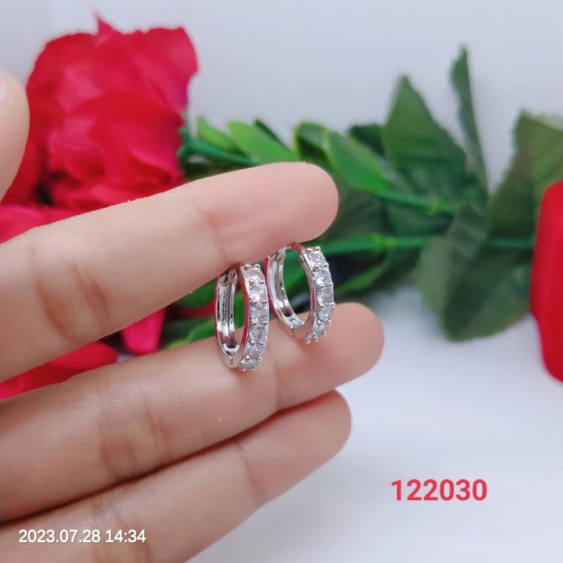 Anting anti alergi tahan lama awet Xuping Titanium