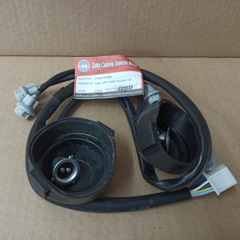 SOKET FITING LAMPU DEPAN VARIO 125 INJEKSI