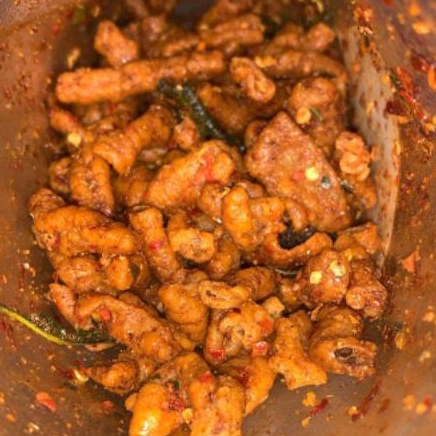 

USUS PEDAS DAUN JERUK 1KG/USUS CRISPY PEDAS