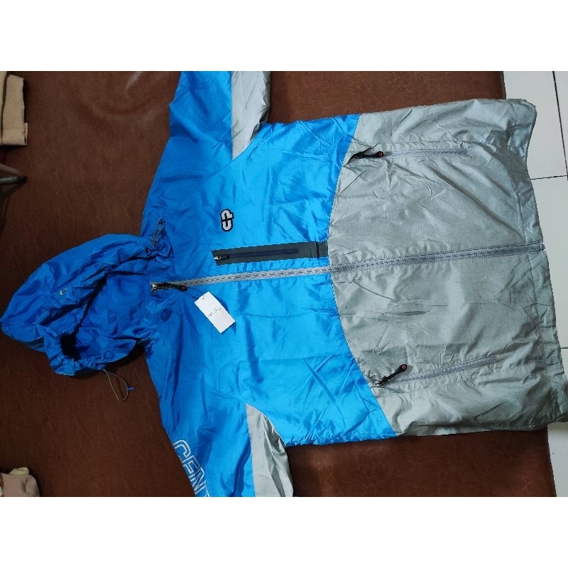 Jaket Summit, Jaket Gunung Center Pole (CP)