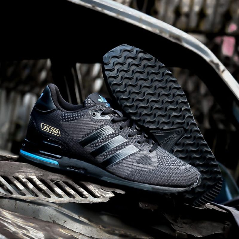 Adidas Zx 750 Full Black Sneakers Unisex 100% Original - Sepatu Adidas Zx 750 Original