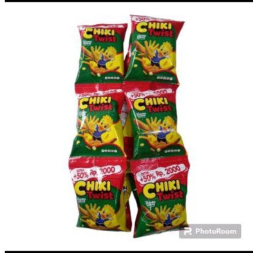 

chiki twist iagung bakar 22gram isi 10pcs
