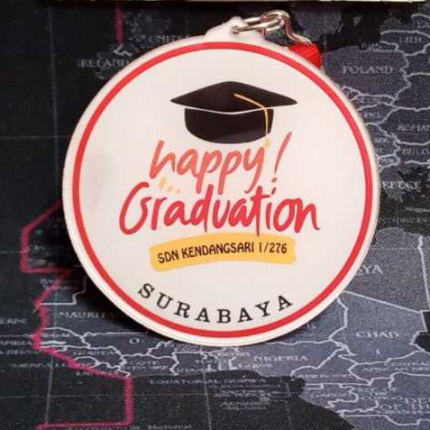 

Medali Kelulusan Wisuda Lomba Custom - Mendali Kado Ucapan Unik Costum