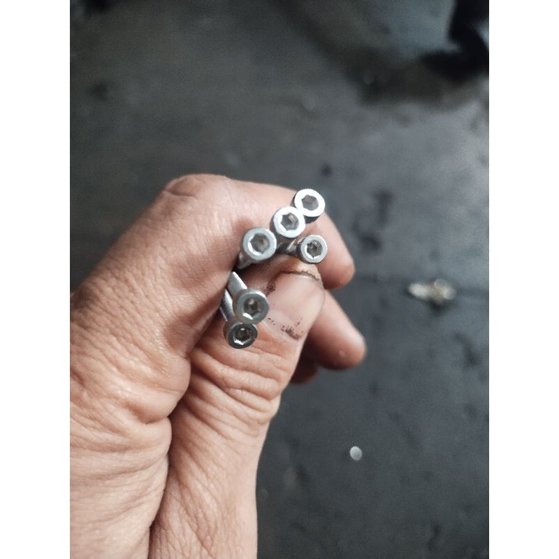 baut L stainles M3 panjang 3 cm