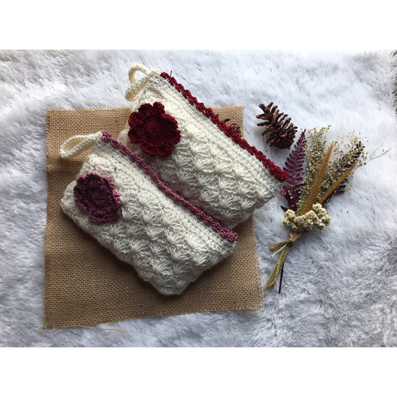 

Dompet rajut/tempat pensil/tempat pensil rajut