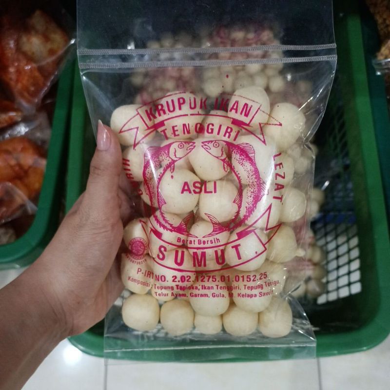

Ready Medan,kerupuk ikan tenggiri asli/ kerupuk ikan tenggiri putih/kerupuk ikan premium 60gr