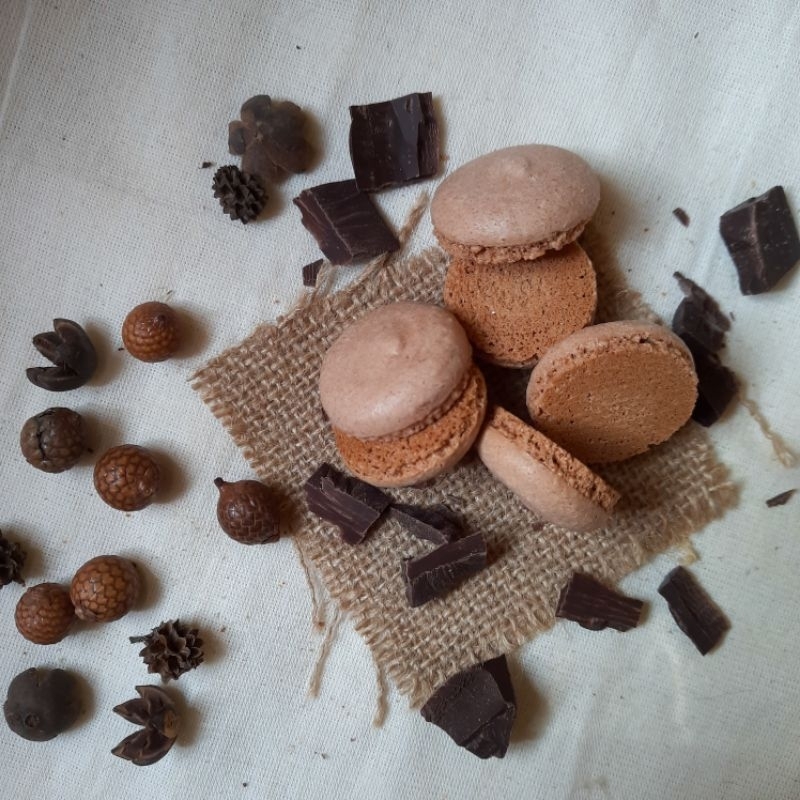 

Macaron kacang tanah rasa coklat premium diameter 3 cm