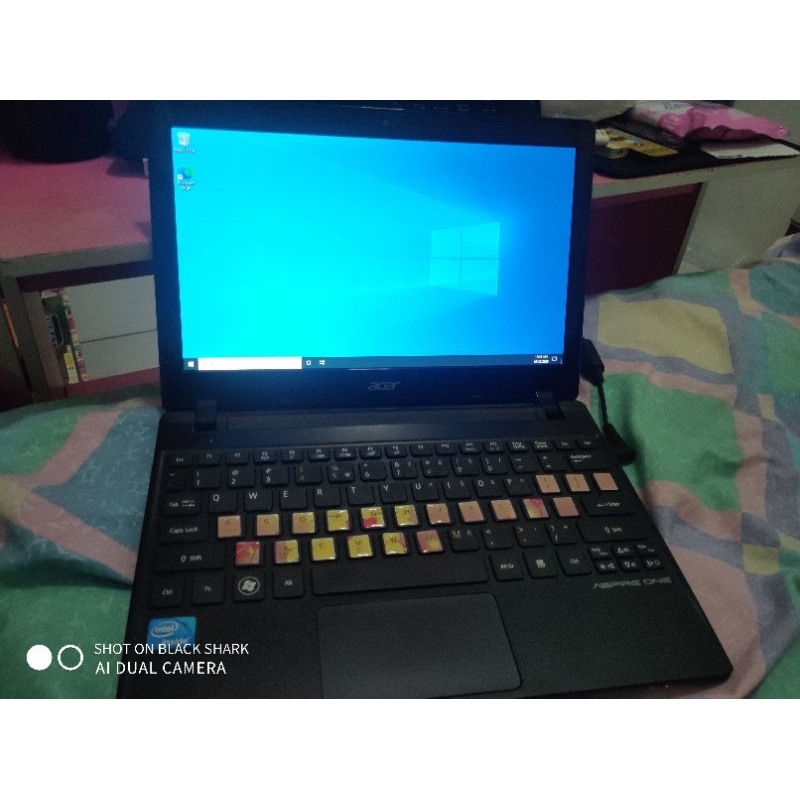 Acer aspire one