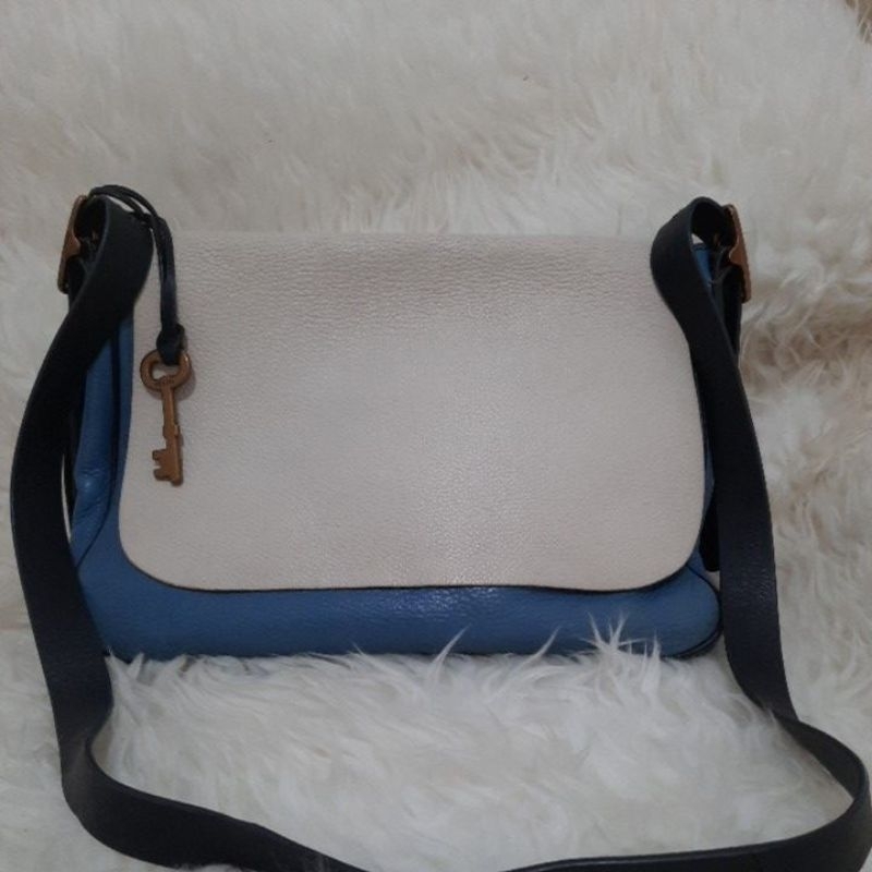 Preloved sling bag  ocil harper