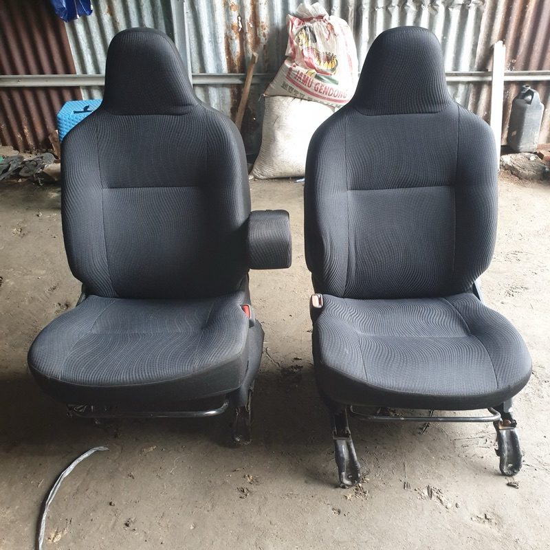 jok depan sigra originale