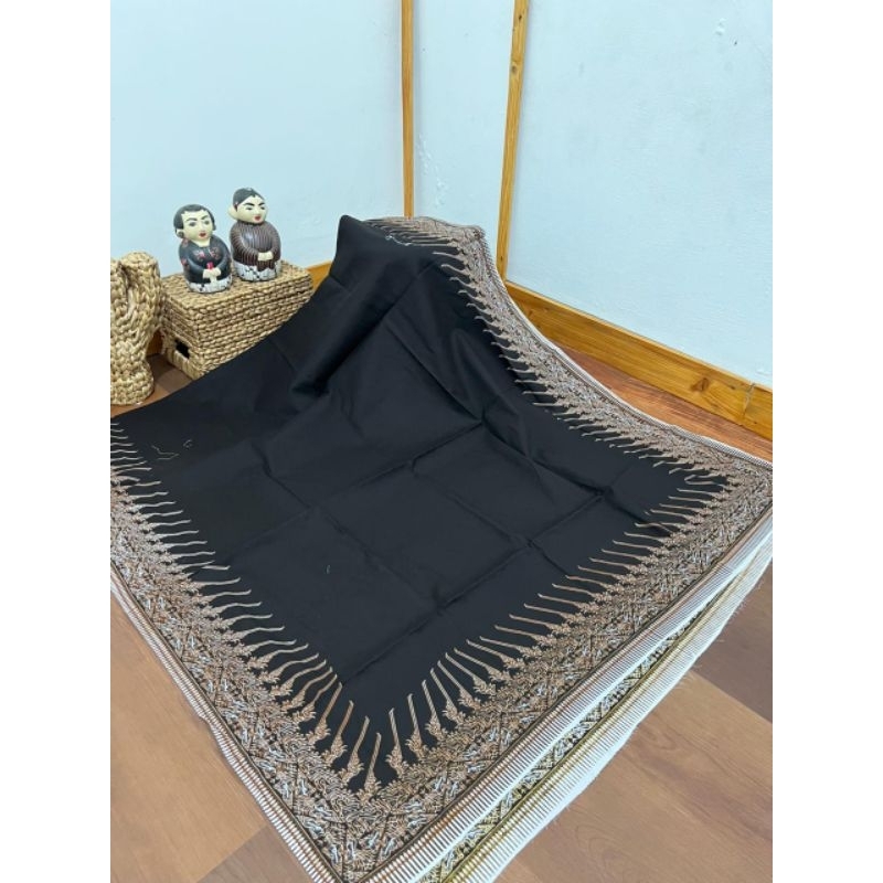 Kain katun printing Batik khas Solo motif modang hitam