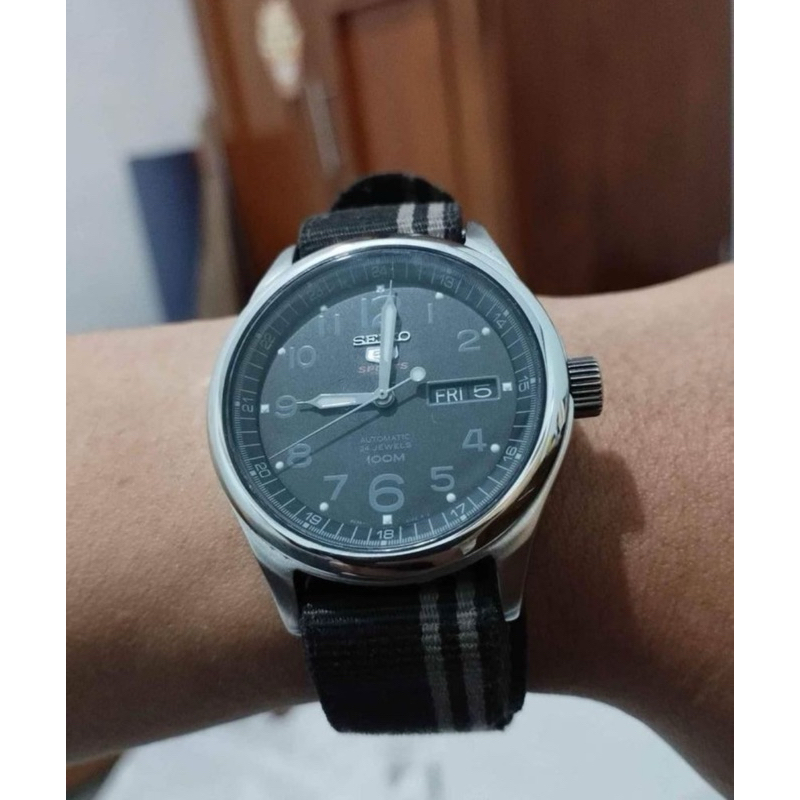 Jam Tangan Seiko Military SRP277K1
