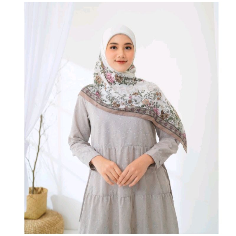 Kerudung Hijab Vazza Scarf - Zoya Segiempat Motif - Bahan French Voal