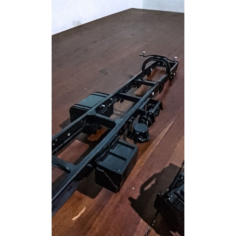 sasis miniatur truck FUSO/HINO DLL