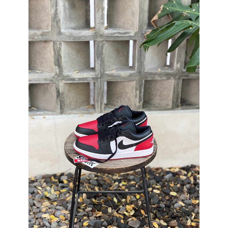 AIR JORDAN 1 LOW BRED TOE