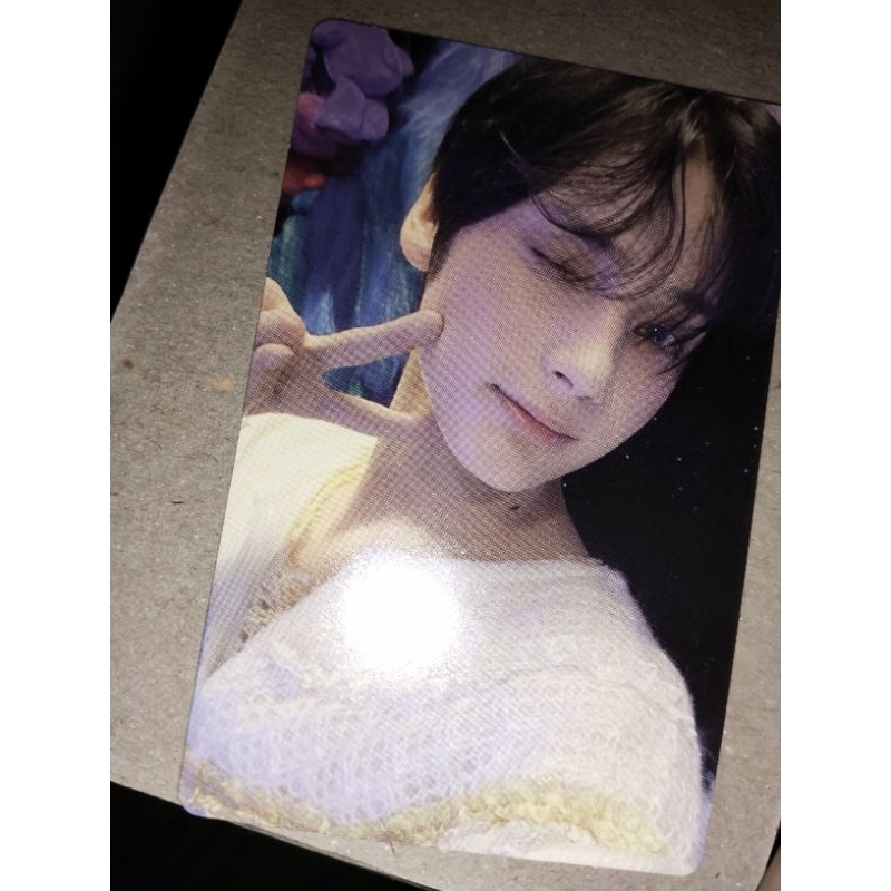 HUENINGKAI OFFICIAL PHOTOCARD
