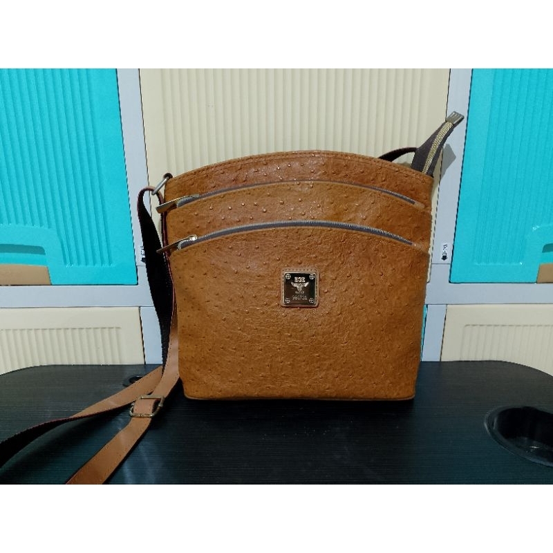 Preloved tas Sling kulit burung Ege Eagle