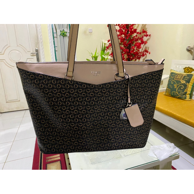 tas guess preloved original