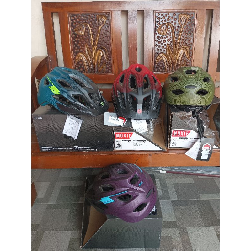 Helm sepeda Polygon MOXIE New BNIB