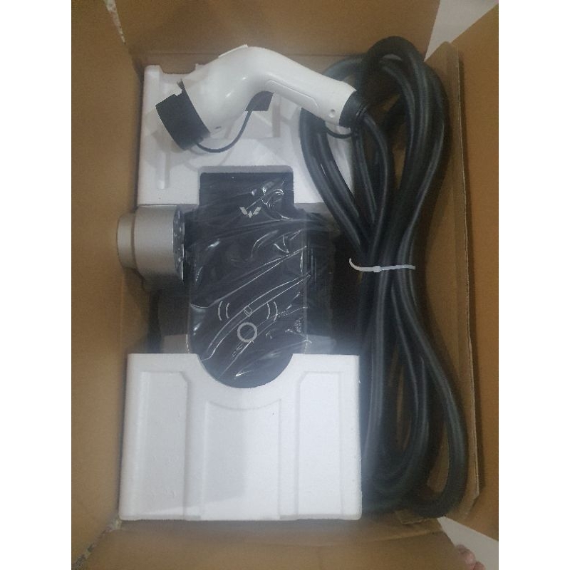 fast charging / charger wuling air ev