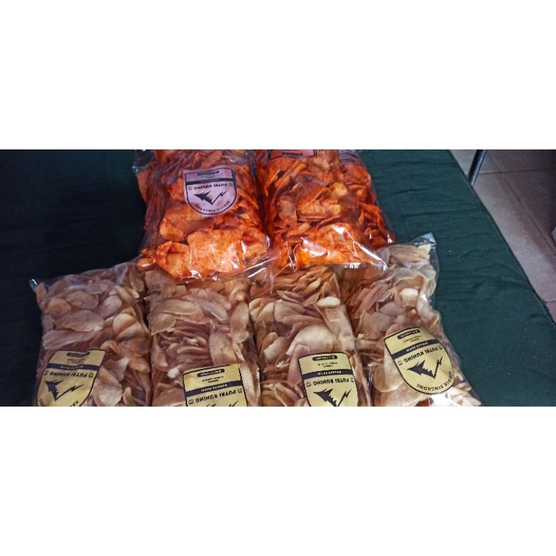 

Kripik khas Madura. Rasa Original dan Pedas. Kemasan 500gram