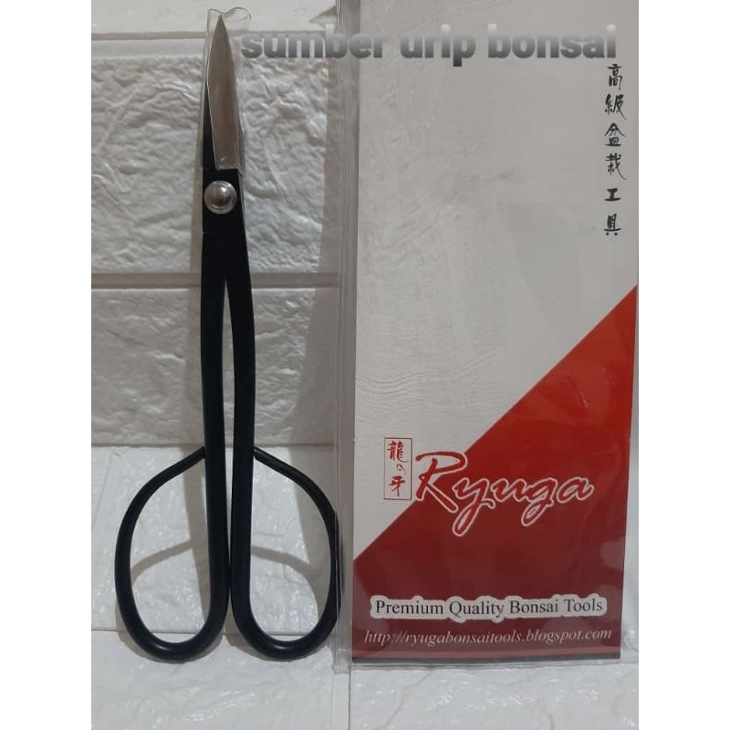 Gunting pruning Ryuga RC 02