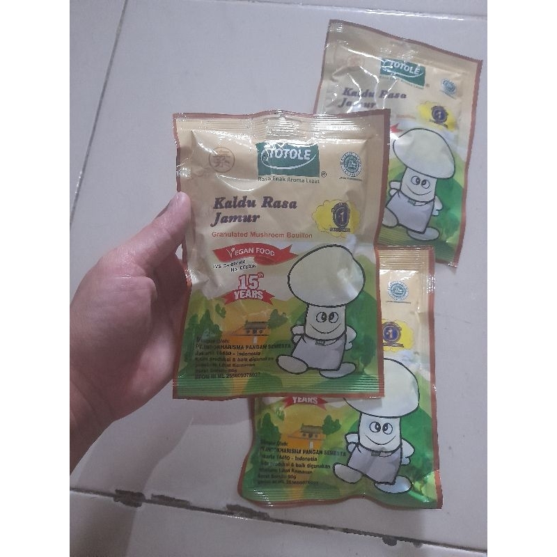 

Totole kaldu jamur 80 gr