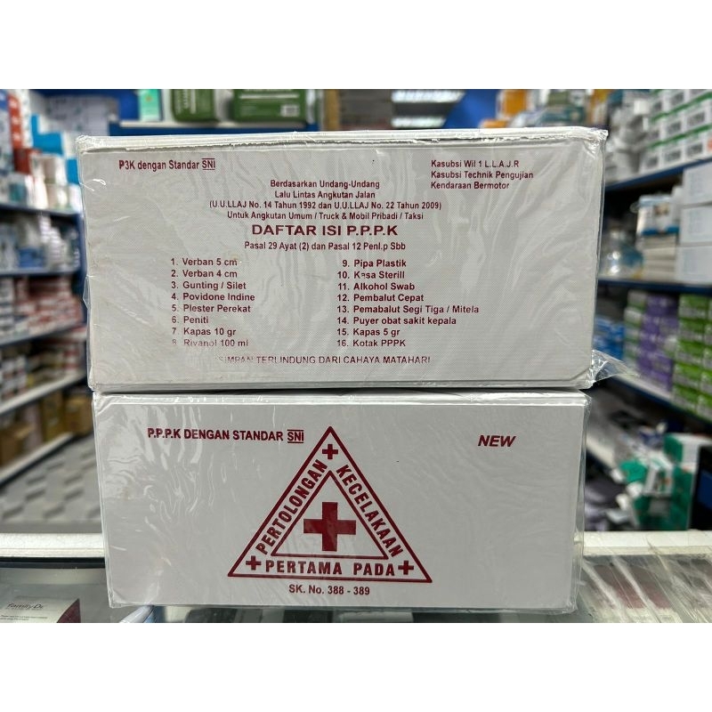 Kotak P3K Mobil Lengkap + Isi
