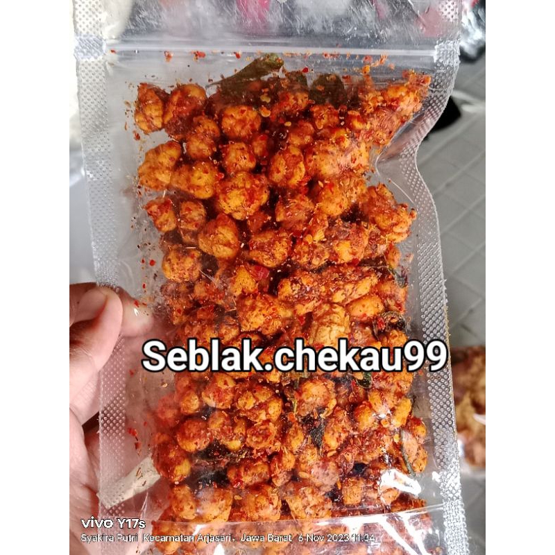 

100gr pilus kencur daun jeruk kriuk pedas original daun jeruk