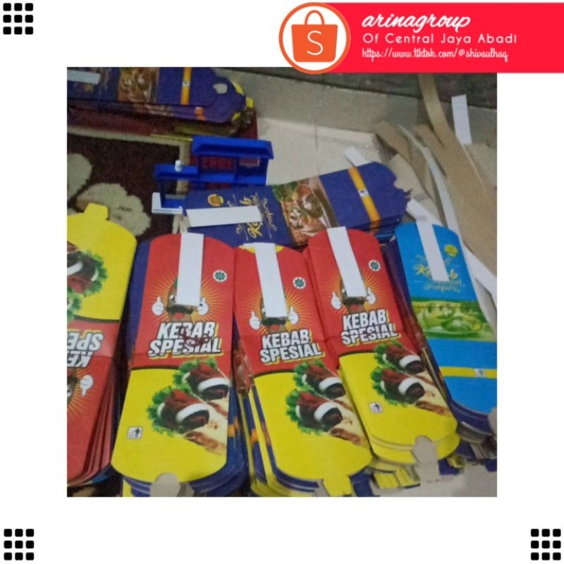 

100 LEMBAR KERTAS KEBAB TARIKAN UKURAN 24 × 9,2 CM HIGH QUALITY KARTON TEBAL PRODUK TERBARU | KOTAK KEBAB KEKINIAN | DUS KEBAB VIRAL TIKTOK | KEMASAN KEBAB MURAH | BOX KEBAB 100 PCS | BUNGKUS KEBAB TARIKAN | CENTRAL JAYA ABADI | ARINA SHIVA GROUP 7988
