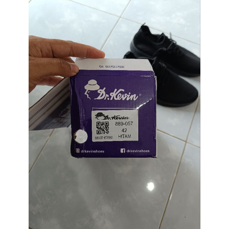 sepatu Dr. kevin