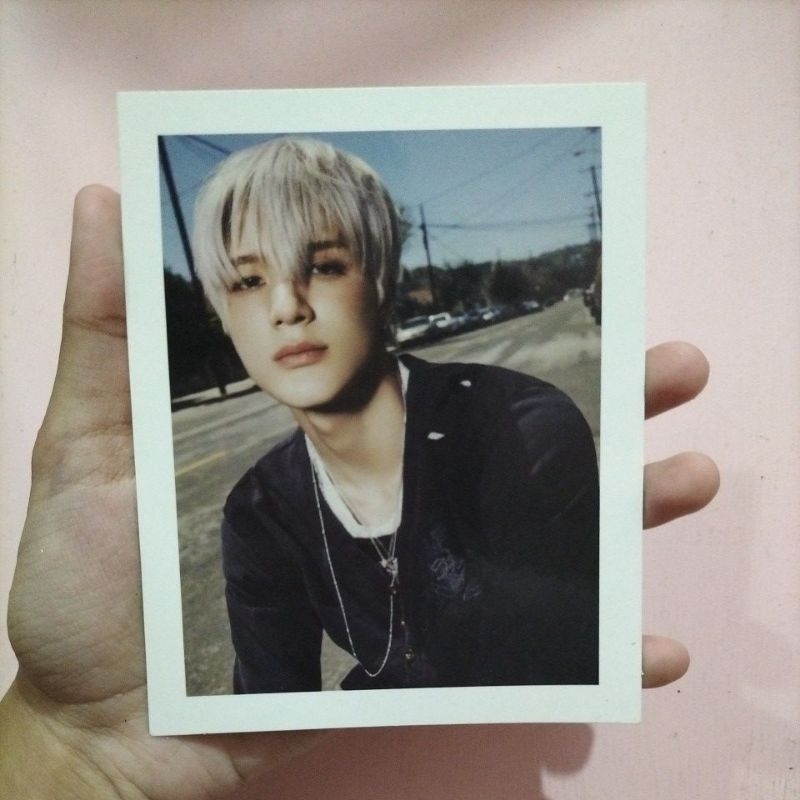 polaroid official extrovert jeno