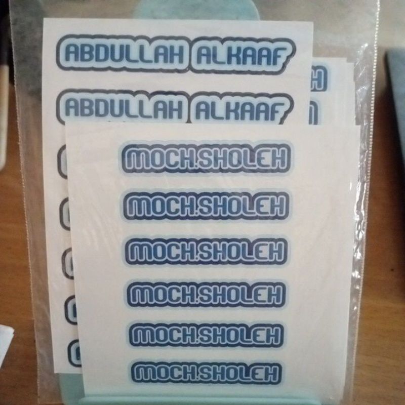 

Sticker cutting nama Abdullah Alkaaf dan Moch. Sholeh