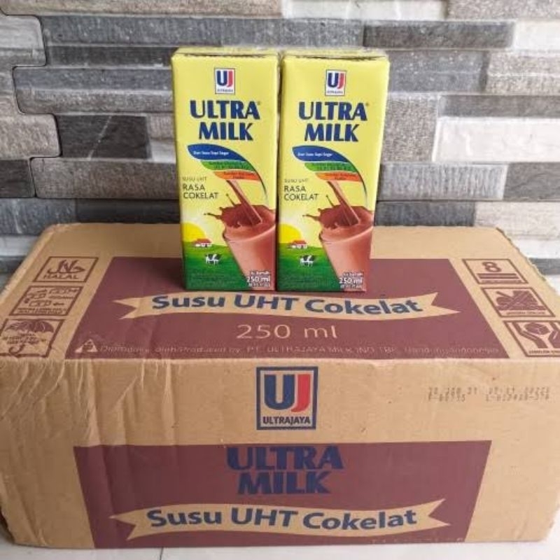 

Ultra Milk 250ml 200ml 1 Kardus Isi 24pcs Susu UHT Rasa Cokelat Full Cream Kotak